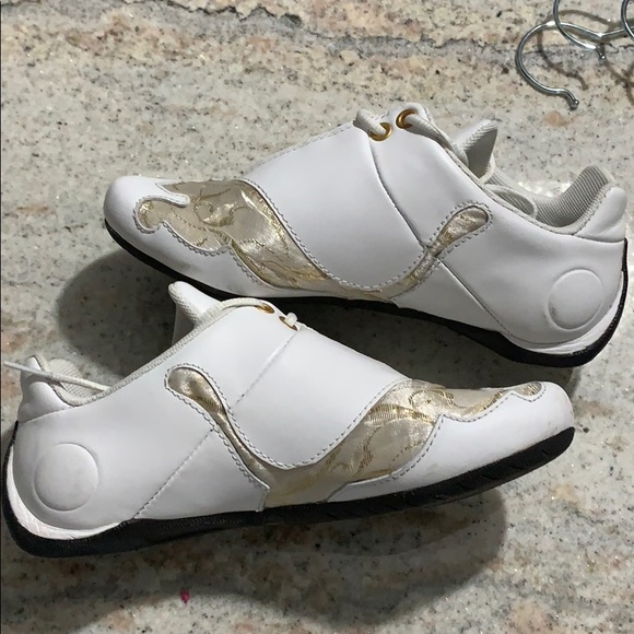Puma shoes with satin gold detail - Picture 4 of 6